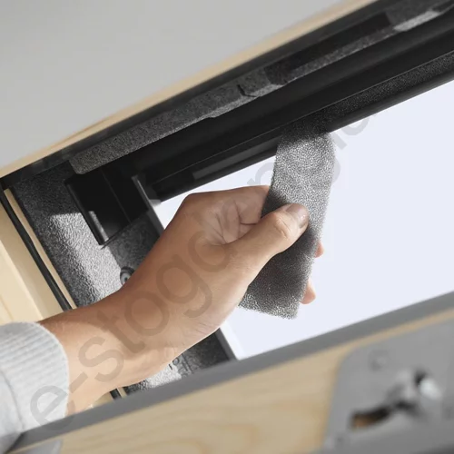 Stoglangis Velux GLL1061 78x140 STANDARD PLUS, Šilumos izoliacija