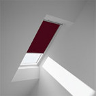 Velux tamsinanti užuolaidėlė DKL P04 4560 Dark red stilius